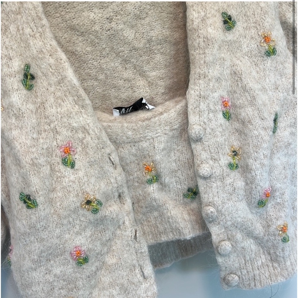 Zara knit beaded sweater set - Picture 7 of 9